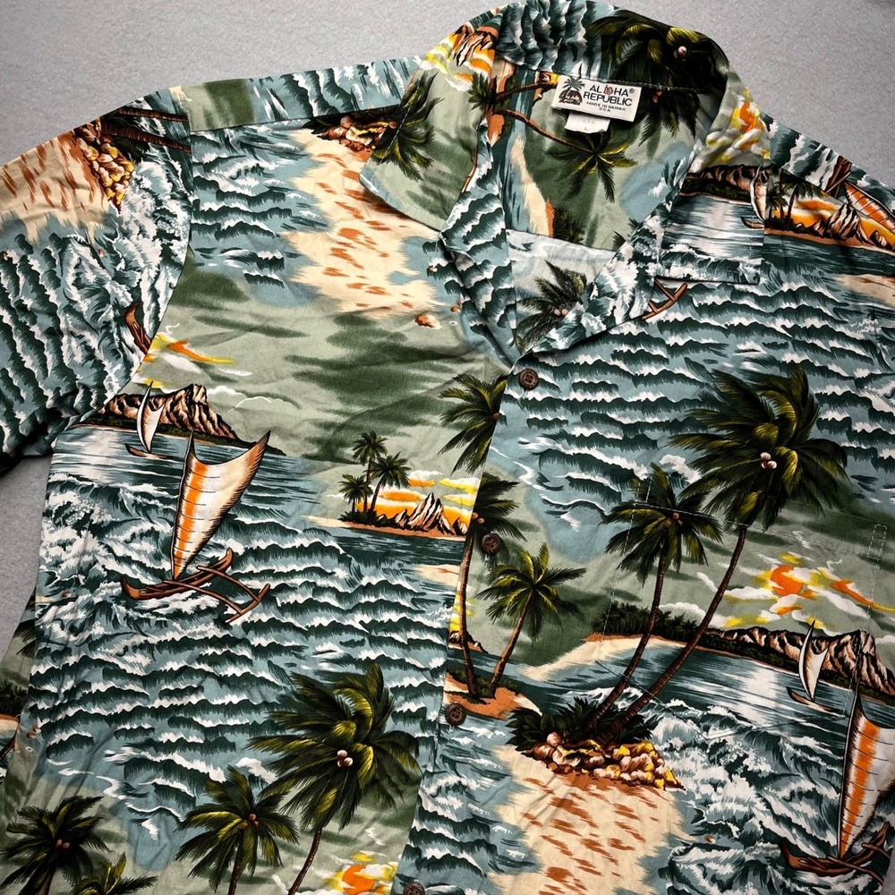 Aloha Republic Hawaiian Shirt L Hawaii USA Palm Tree Ocean Scenic Camp Collar